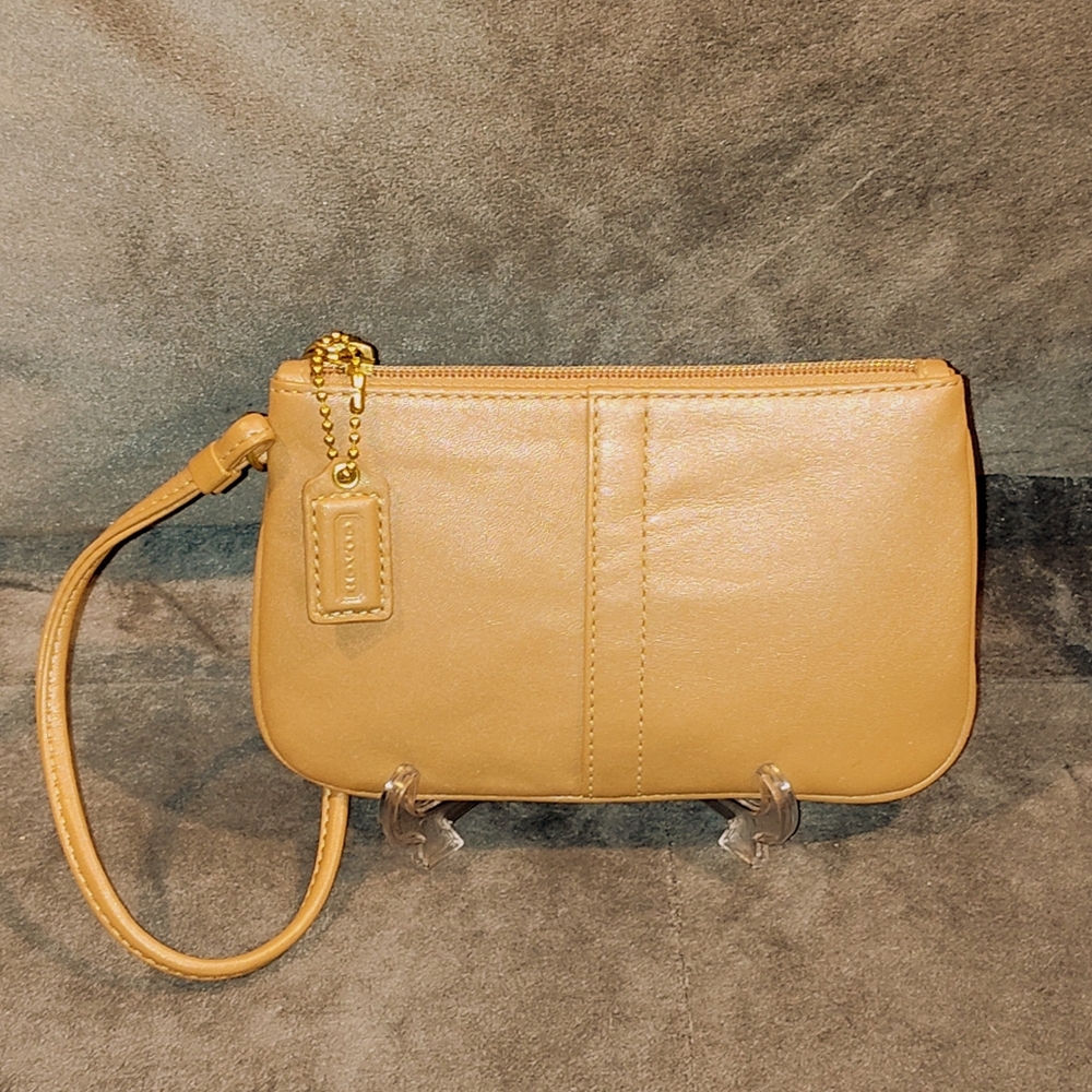 VINTAGE COACH SMALL CAMEL ZIP SMOOTH SOFT LEATHER WRISTLET / CLUTCH LIKE NEW
